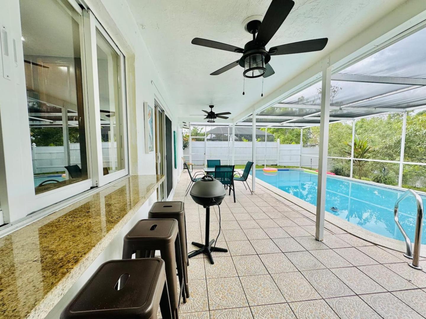 Serenity Spot Wd Pool, Lake, River & Canal View 선라이즈 외부 사진